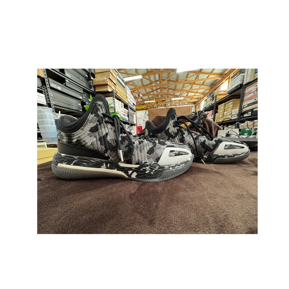 Men’s Crossover Culture Camouflage Sneakers size 10 ( Womens size 11.5)
